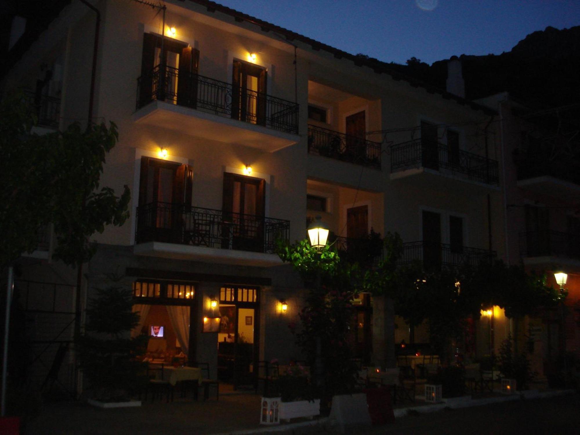 Iris Otel Arachova Dış mekan fotoğraf